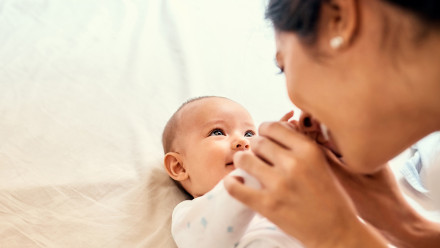 مراقبت-از-نوزاد-و-کودک-در-ماه-اول-تولد